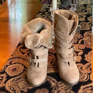 VICTOR ALFARO Faux Fur Flap Leather Upper Suede Heeled Booties Size 7.5